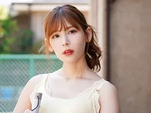 ông xã cắn răng nhìn người vợ chụp ảnh khoả thân cùng sếp